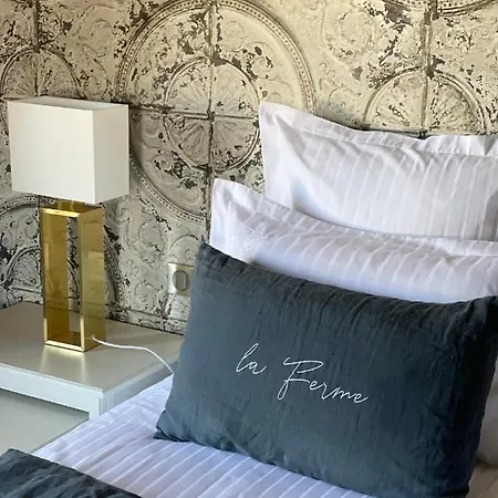 La Ferme De Gringalet Bed & Breakfast 4*
