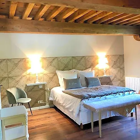 Bed & Breakfast La Ferme De Gringalet 4*